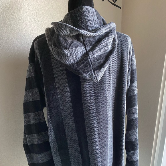 Mexican Surfer Sweater - Picture 2 of 2